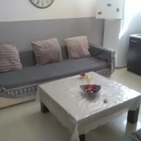 Apartment στουντιο ένα βήμα από το κέντρο. *